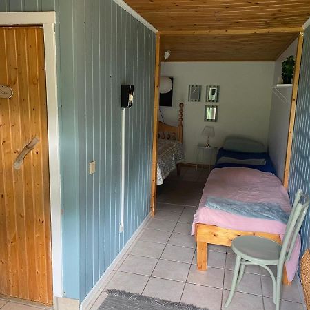 Gaeststuga I Loefsaeng Hajstorp Töreboda 외부 사진
